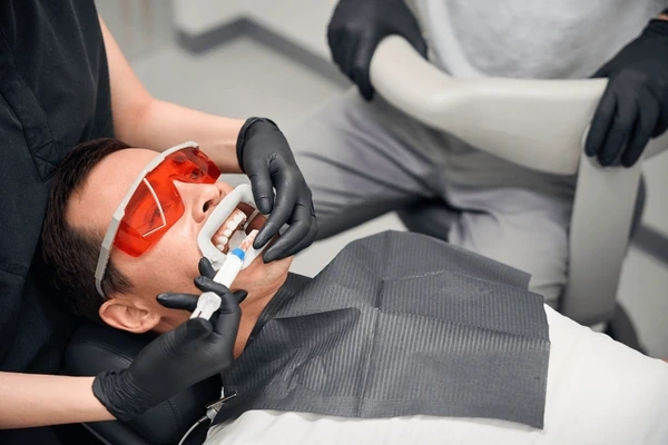 teeth whitening in victoria, bc